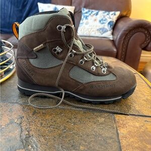 Garmont Gore-Tex Tundra hiking boots